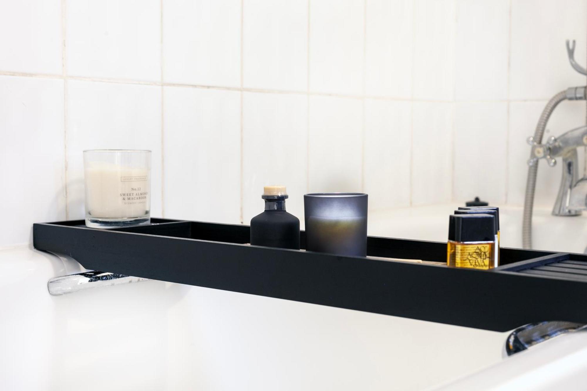 Beautiful One Bedroom Flat In Scott Ellis Gardens 런던 외부 사진